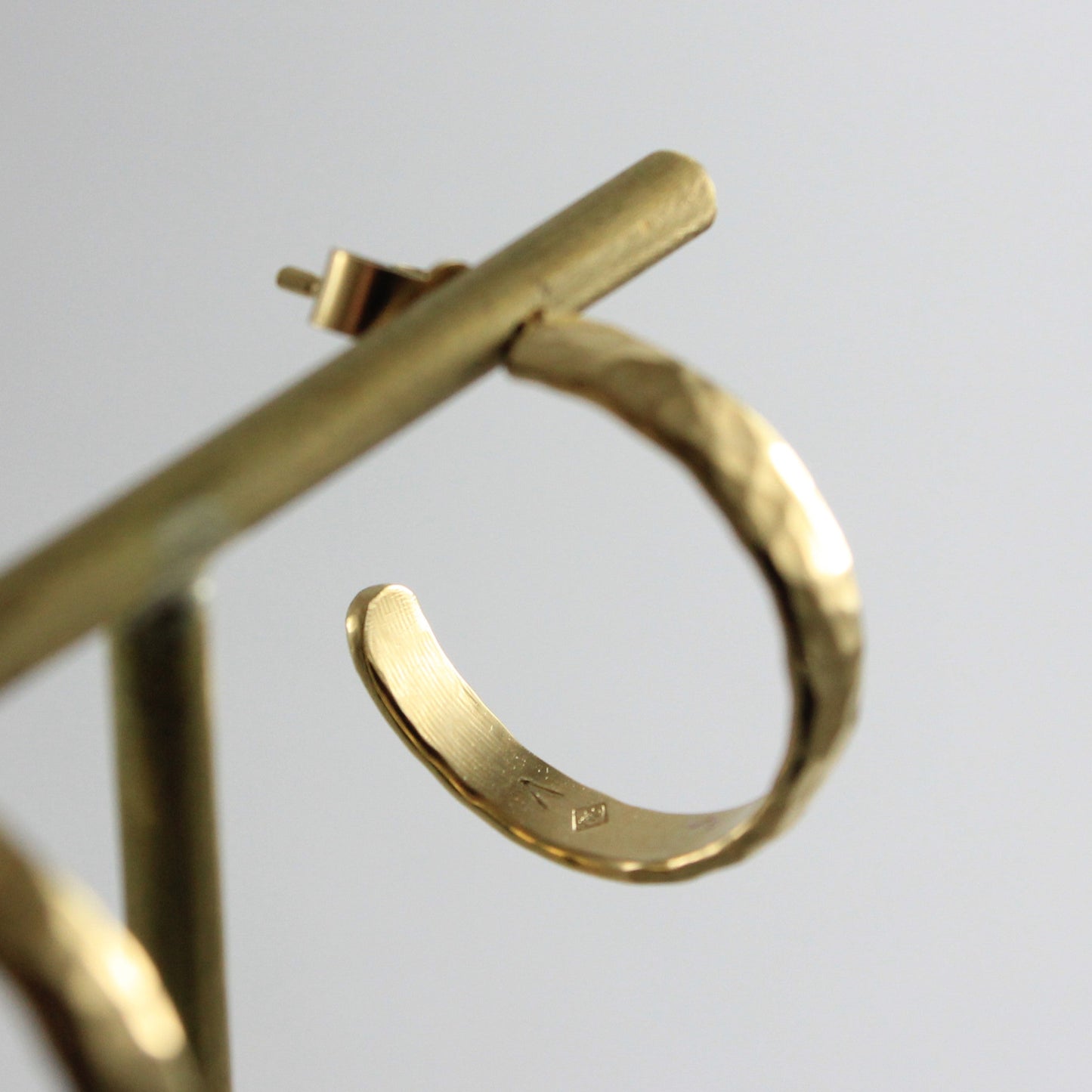 Mini boucles martelés